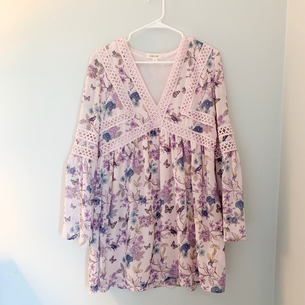 Cute patterned short dress